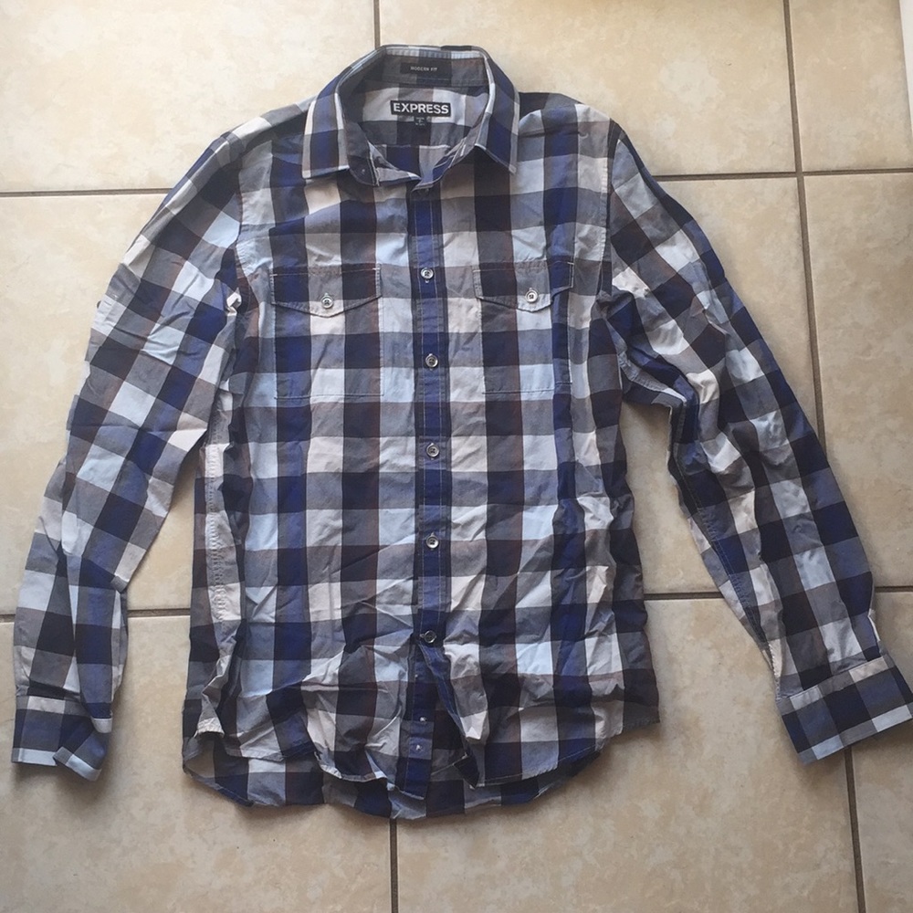 EUC Express Modern Fit Button Down